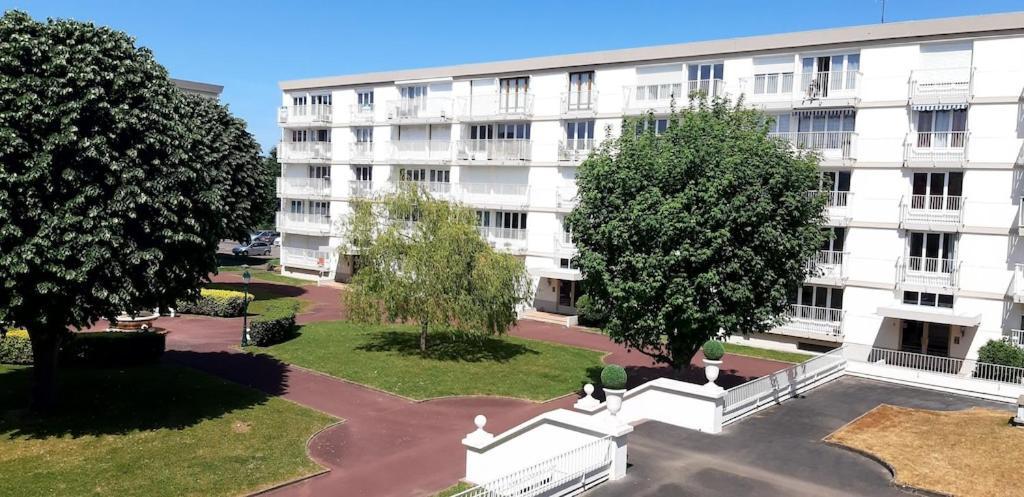 Appartement Lumineux: Musée et Spectacle à Proximité Caen Exterior photo