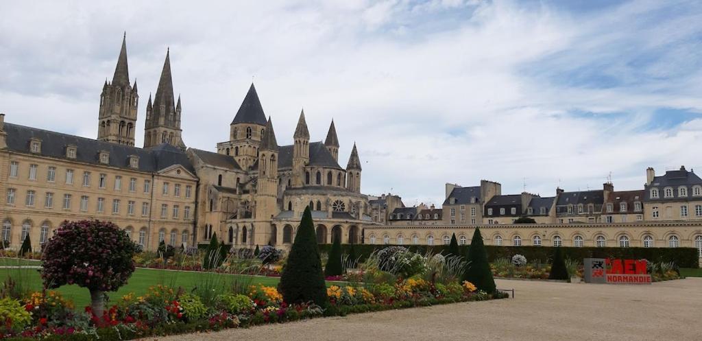 Appartement Lumineux: Musée et Spectacle à Proximité Caen Exterior photo